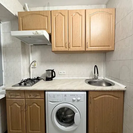 Apartment з 2-ма кімнатами в 5 хвилинах від м. печерська